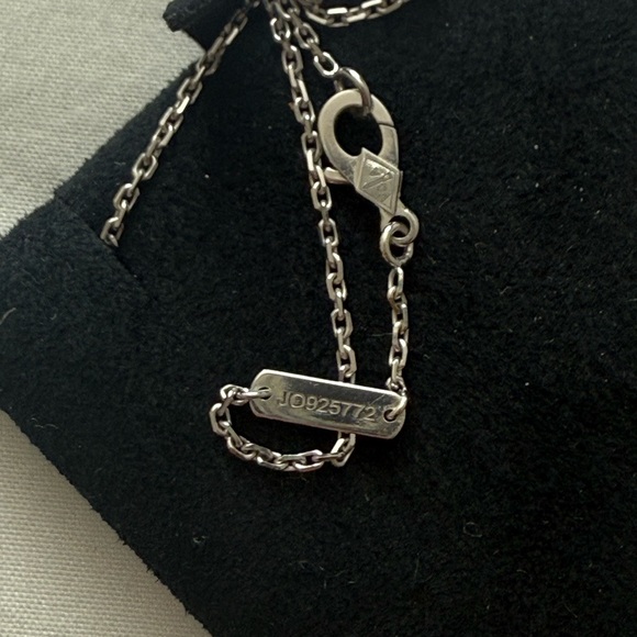 Van Cleef & Arpels Vintage Alhambra Chalcedony Necklace - Picture 5 of 8